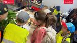 przedszkolaki ćwiczą w kancelarii działanie pieczątek